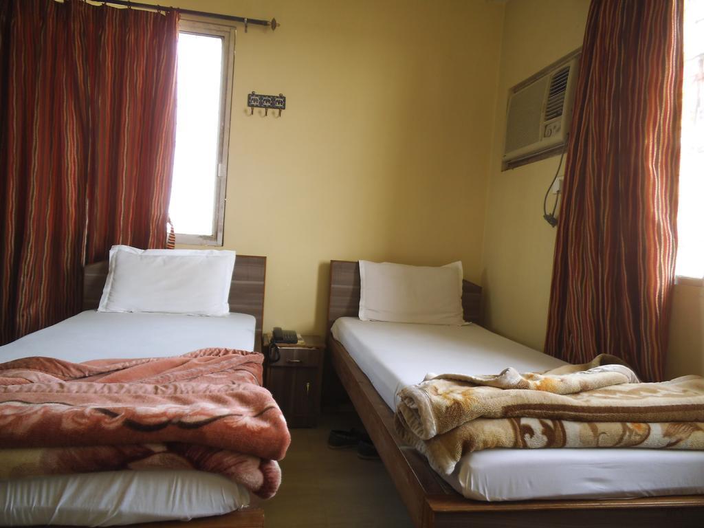 City Centre Hotel Agartala Bilik gambar