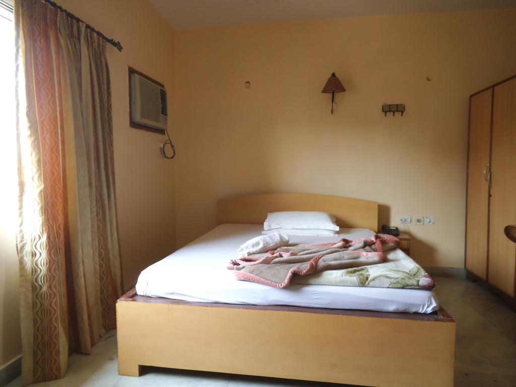 City Centre Hotel Agartala Bilik gambar