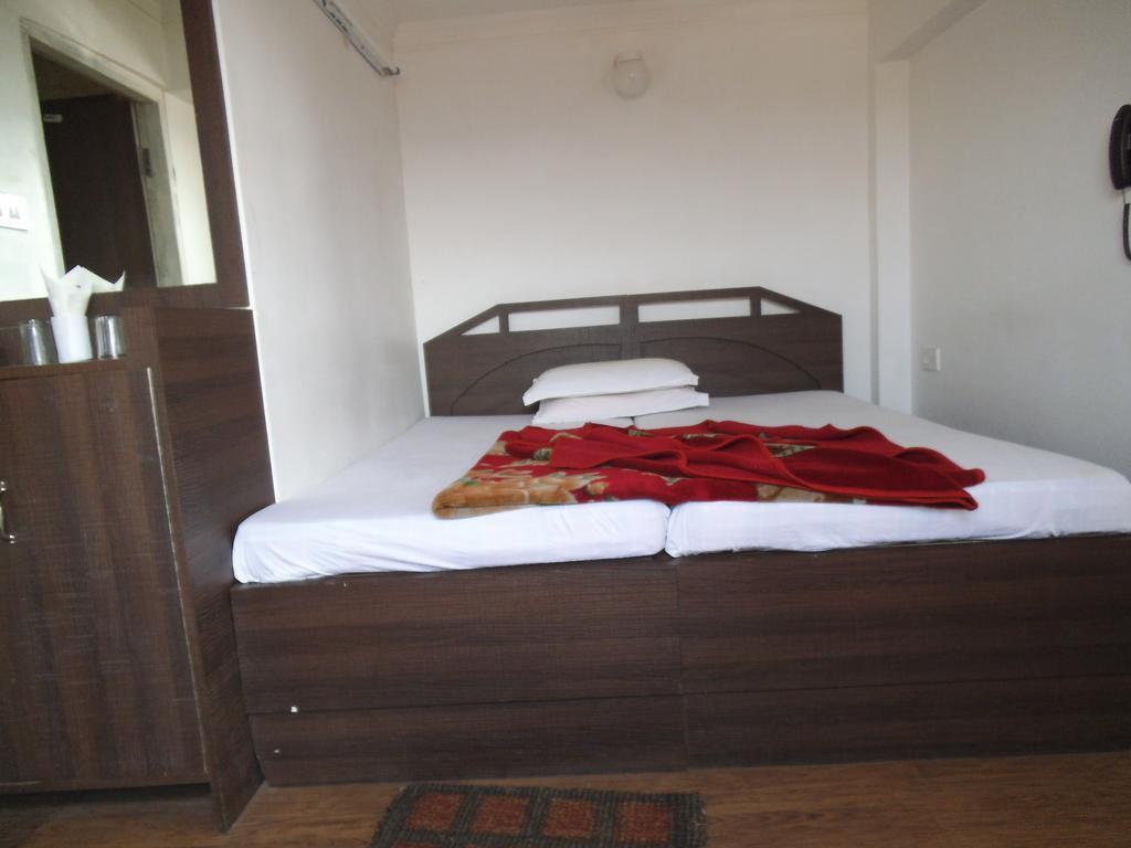 City Centre Hotel Agartala Bilik gambar
