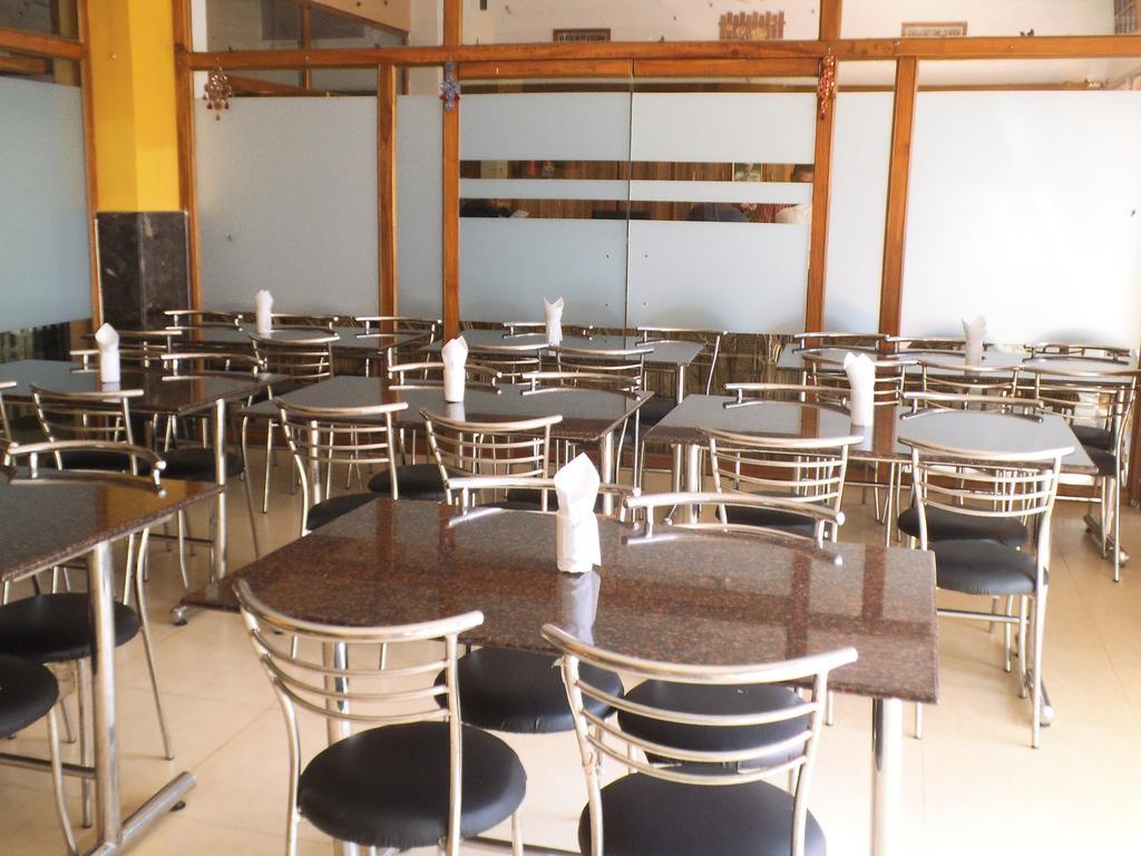 City Centre Hotel Agartala Luaran gambar